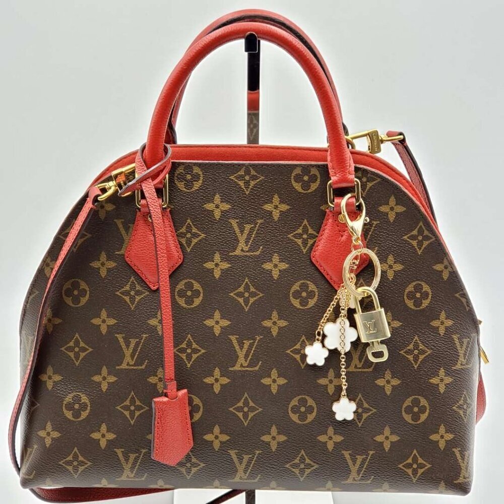 Louis Vuitton Gold Lock 🔒 Authentic LV Key + Unbranded Flower Bag Charm - Picture 9 of 9